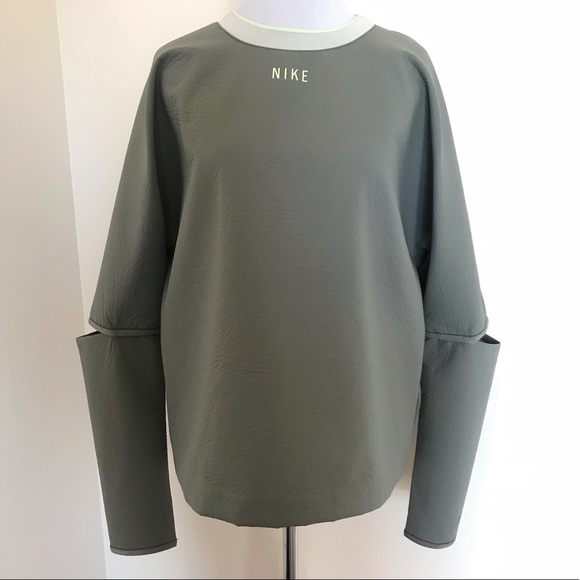 NWT Nike Women’s Sportswear Tech Pack Crew $120 - Picture 2 of 8